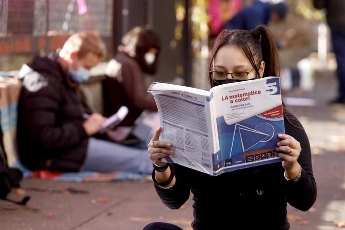 Scuola: Azzolina, al lavoro per chiudere questa parentesi
