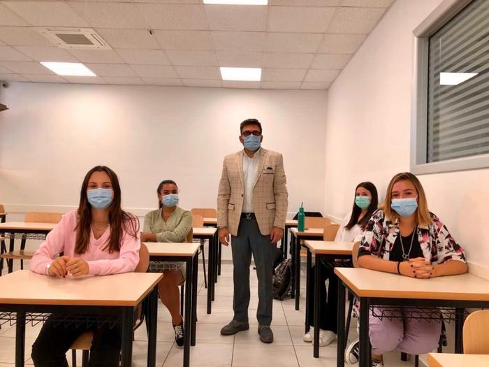 Scuola: ‘Comunità affettiva’ contro il covid