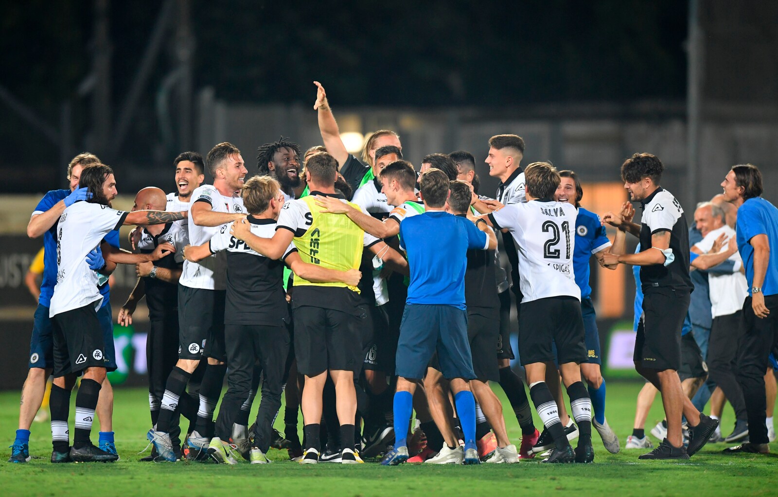 Spezia, slitta al 16 dicembre l’esordio al Picco