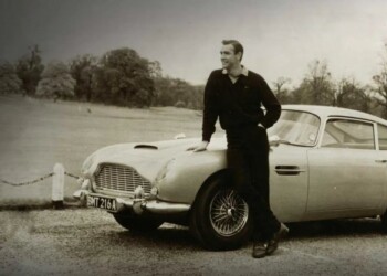 Sua Maestà Aston Martin DB5, l’auto che Sean Connery ha reso famosa