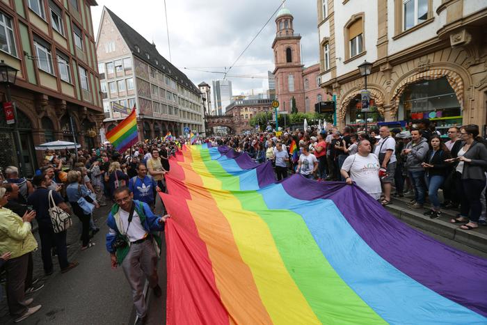 Ue in campo contro discriminazione nei confronti di Lgbtiq