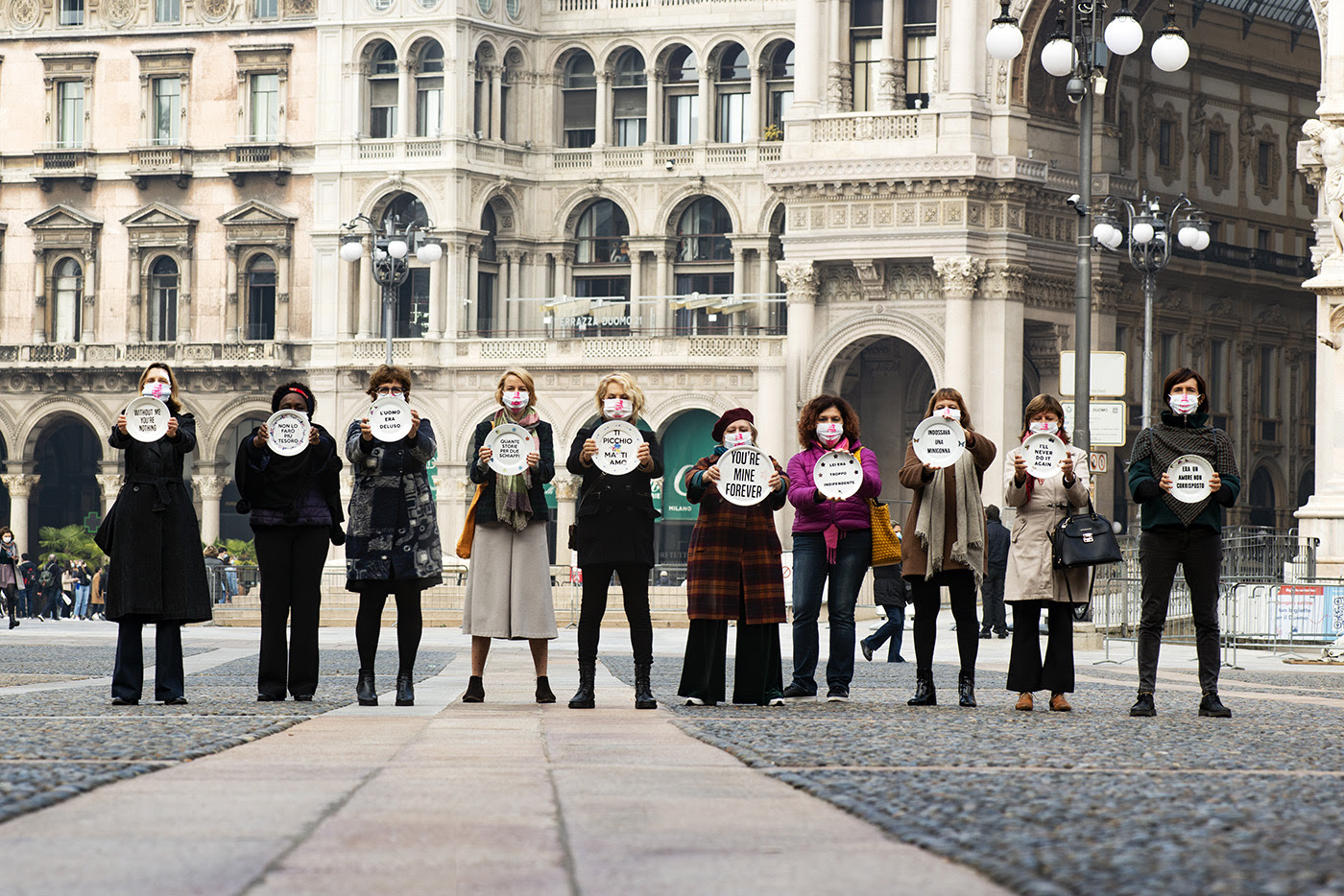 Giornata per l’eliminazione della violenza contro le donne > IL LUOGO PIU’ PERICOLOSO > Progetto delle artiste Silvia Levenson e Natalia Saurin