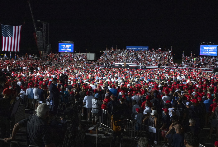 Usa 2020: ultimi comizi, duello Trump-Biden in Pennsylvania