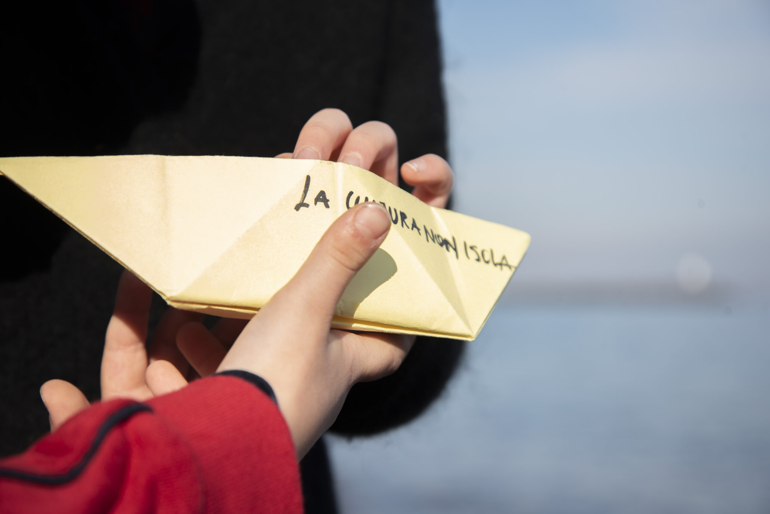 Una flotta di carta per sostenere Procida Capitale italiana della cultura