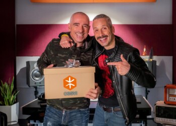 Eros Ramazzotti e Vava77 per la prima volta insieme nel video Corrieros per Fondazione Cesvi. Dedicato a tutti quelli che… AIUTANO GLI ALTRI!