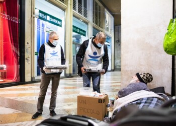 Milano, Senzatetto: Progetto Arca porta il Natale in strada