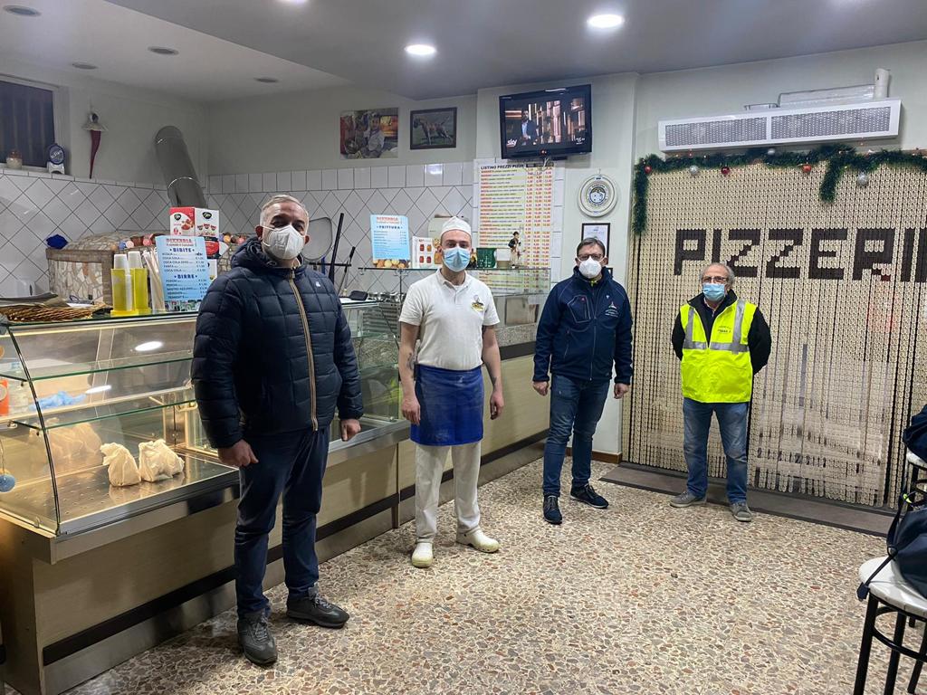 Gaetano Boccia: “Ho voluto festeggiare il mio compleanno donando 70 pizze da mezzo metro alle famiglie bisognose del mio paese”