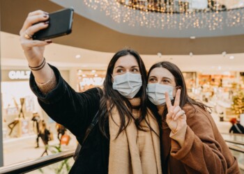 Iniziativa “Donare è gratis” per l’emergenza Covid:  20 tablet per i pazienti ricoverati e un selfie per sostenere gli ospedali di Siracusa