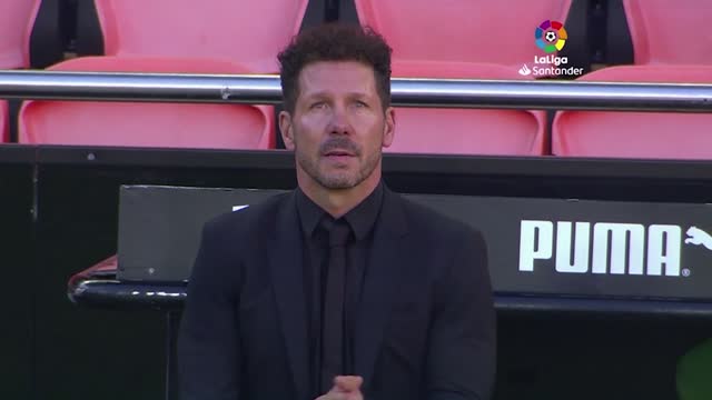 Le lacrime di Simeone e l'applauso per Maradona