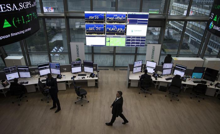 Borsa: Europa apre in calo, si guarda a vaccini e Fed
