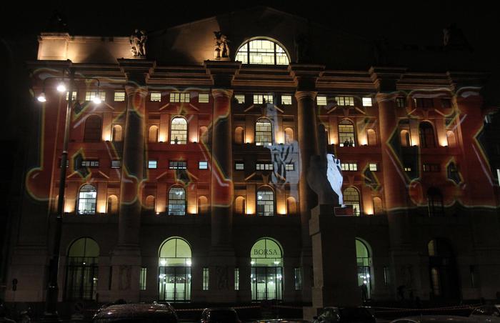 Borsa: Milano chiude in forte rialzo, +2,03%