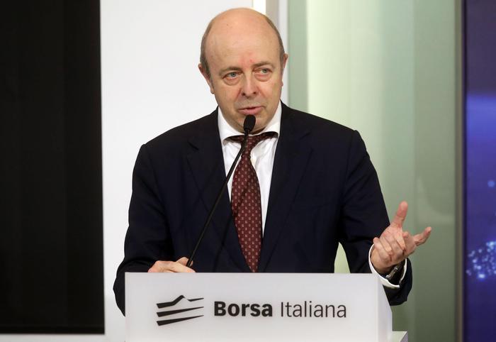 Borsa: Milano vale 607 miliardi, il 37% del Pil