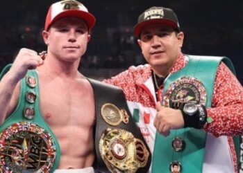 Boxe, Alvarez conquista i titoli supermedi WBC e WBA. Battuto Smith
