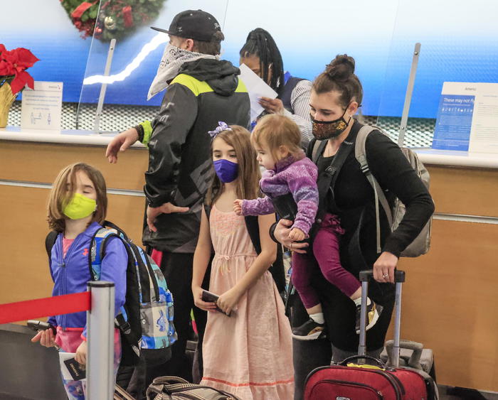 Bozza Ue, allungare le vacanze di Natale per le scuole