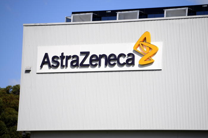 Covid: Argentina autorizza il vaccino di AstraZeneca