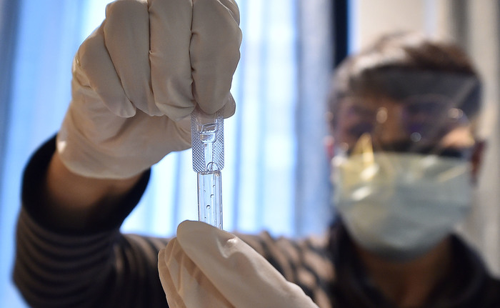 Covid: E-R, calano ricoveri e casi attivi, ma altri 85 morti