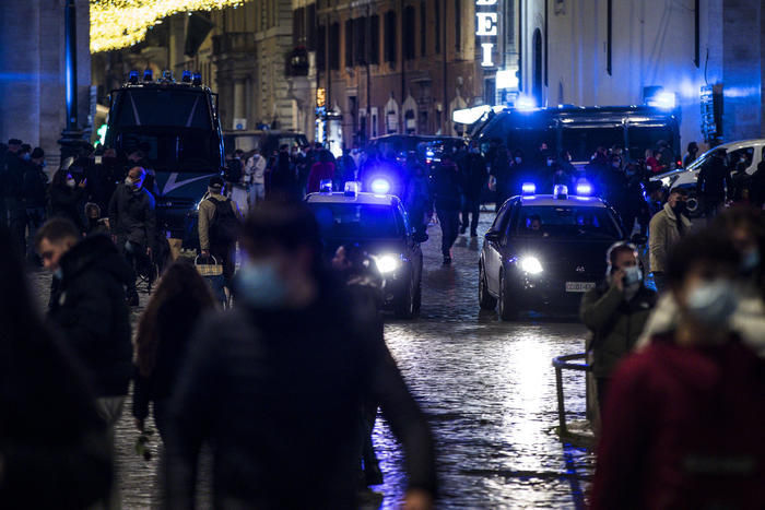 Covid: intensificati controlli a Roma per giorni ‘rossi’