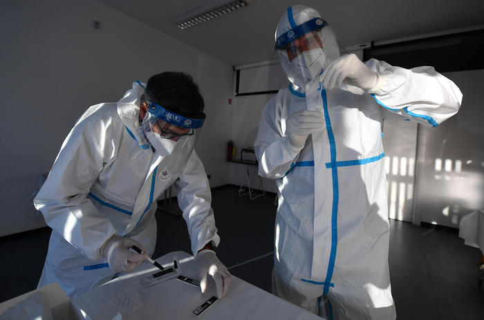 Covid: Marche, 476 casi nuovi ‘molecolari’, 33 da antigenici