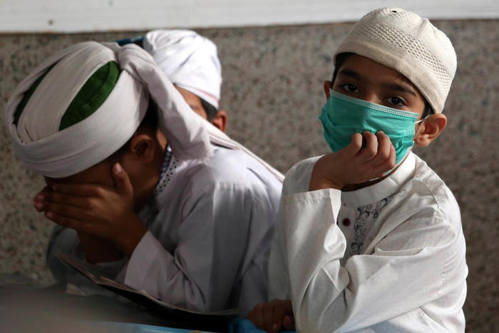 Covid: Pakistan, 3.308 contagi e 58 morti in ultime 24 ore