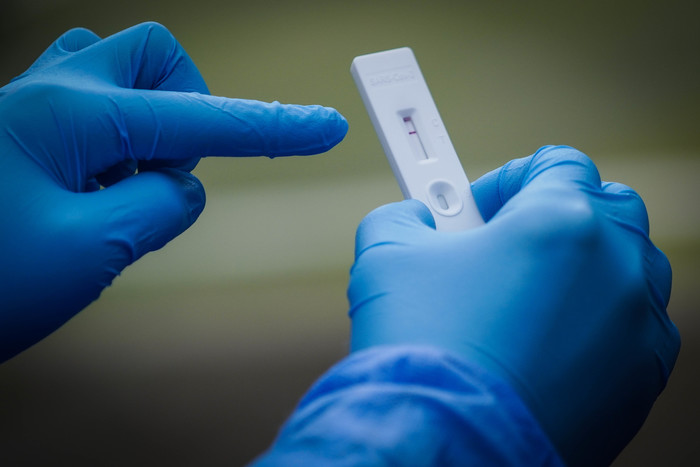 Covid: tre positivi e due dubbi su volo Londra-Palermo