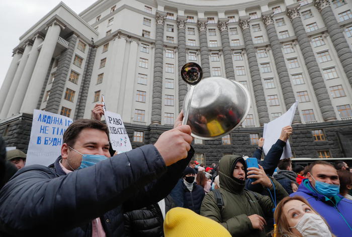 Covid: Ucraina, lockdown dall’8 al 24 gennaio