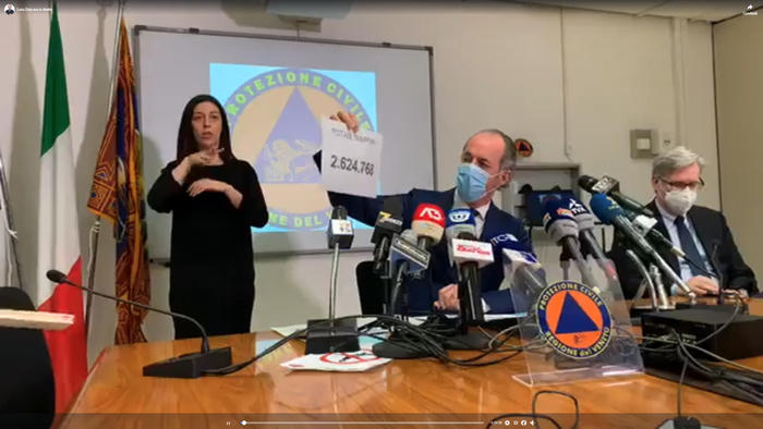 Covid: Zaia, non abbiamo bisogno dei laureati di Facebook