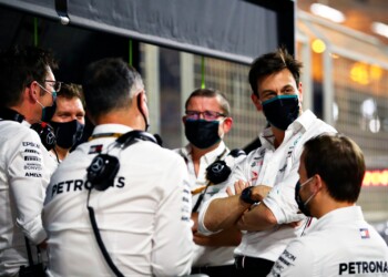 F1, Wolff: “L’errore ai box dovuto a un problema alla radio”