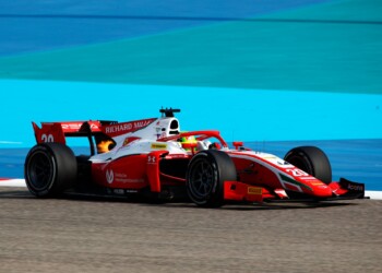 F2, Sakhir: Mick Schumacher limita i danni nella Feature Race, titolo vicino
