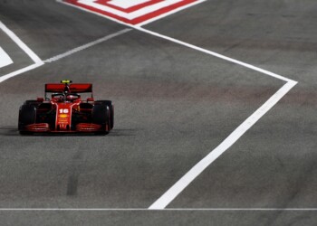 Ferrari, Leclerc penalizzato: -3 posizioni in griglia ad Abu Dhabi