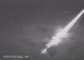 Grossa palla di fuoco nei cieli del Brasile. Video