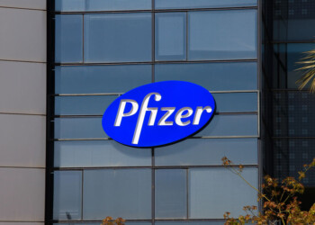 Il vaccino di Pfizer ottiene l’autorizzazione per l’uso di emergenza dalla FDA americana