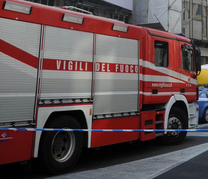 Incendio in un residence a Rimini, morta una donna