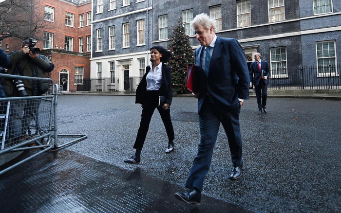Johnson conferma, Londra in lockdown da domani