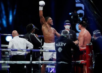 Joshua batte Pulev e sfida Fury: “Voglio l’incontro”