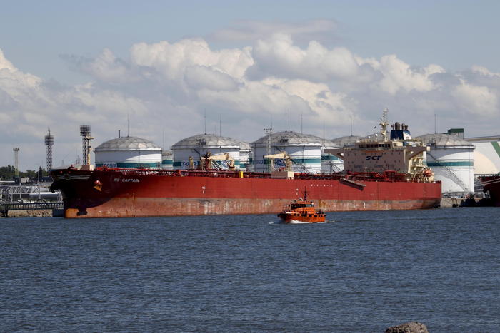 Petrolio: chiude in calo a New York a 45,86 dollari