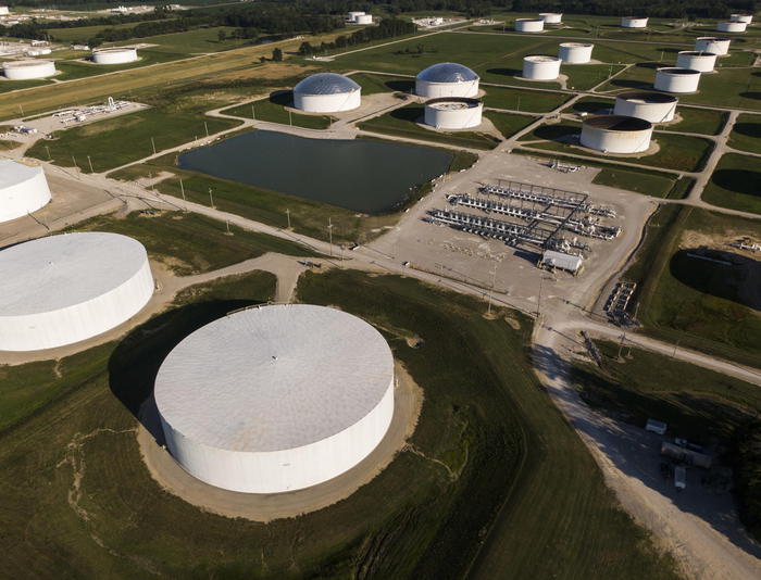 Petrolio: chiude in calo a Ny, a 47,97 dollari