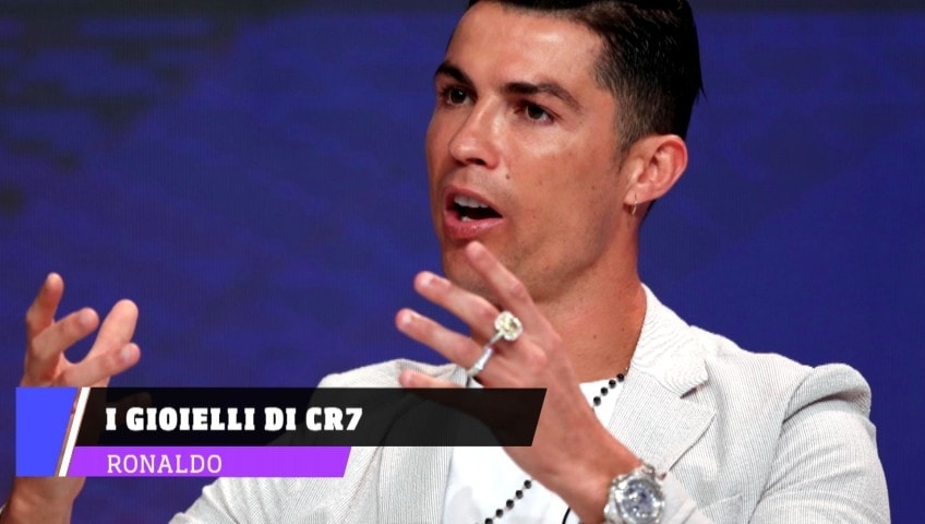 I gioielli di CR7 brillano ai Globe Soccer Awards