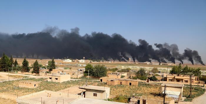 Siria: 16 uccisi da autobomba, anche 3 soldati turchi