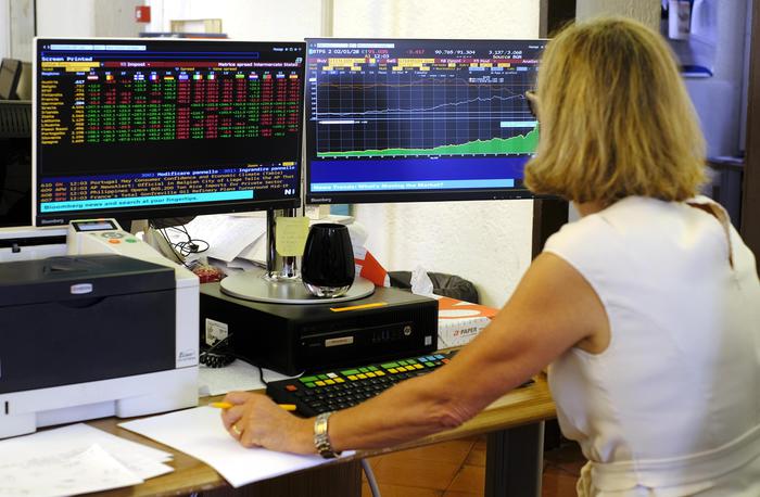 Spread Btp-Bund chiude a 116,tasso decennale aggiorna minimi