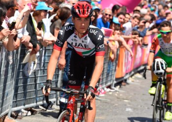 Uae Emirates, Conti out tre settimane: lussazione della clavicola