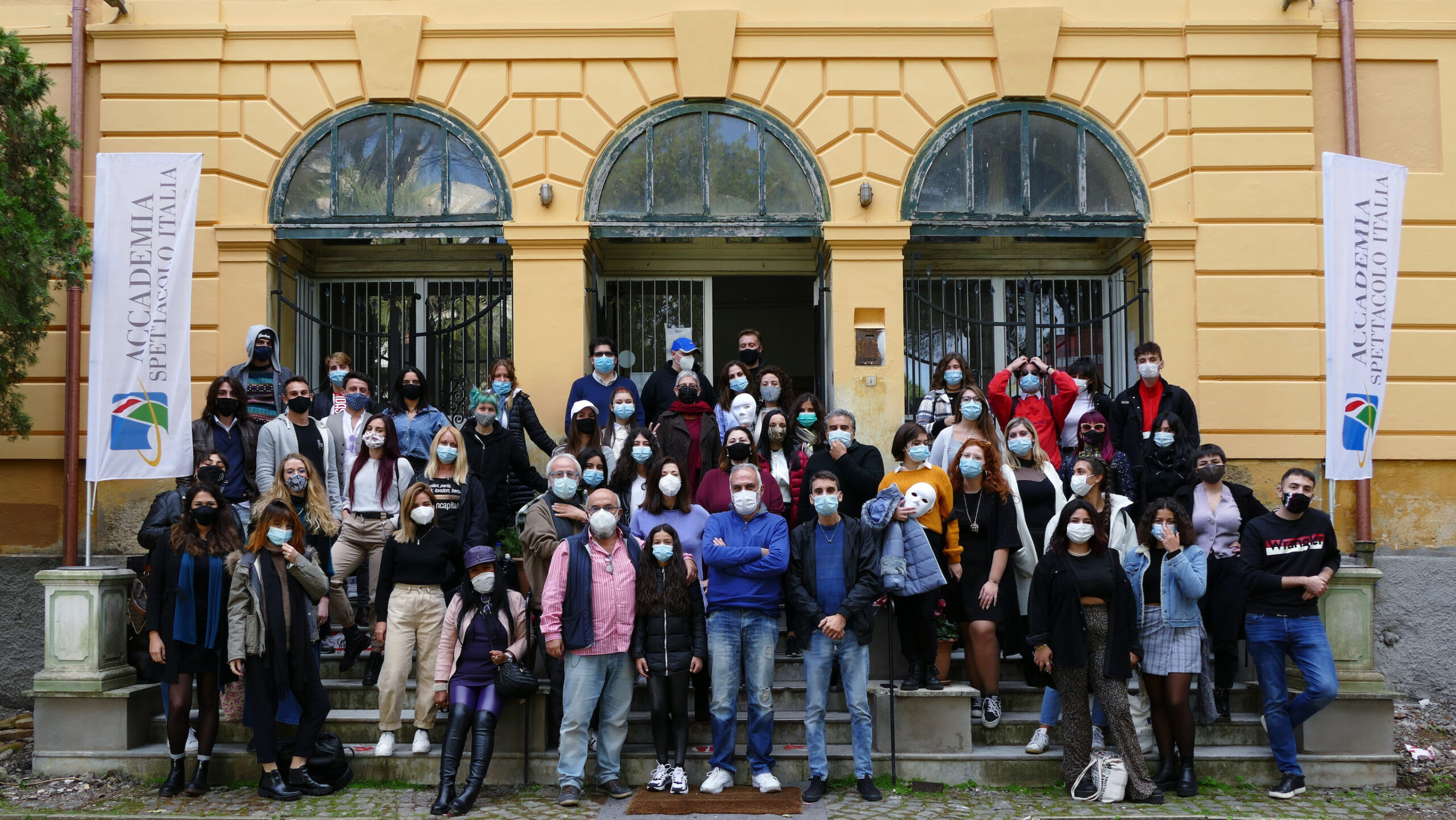 In anteprima il videoclip ufficiale di “IL MONDO CHE VERRÀ (HEY-HO)”, nuovo brano degli ALLIEVI dell’ACCADEMIA SPETTACOLO ITALIA