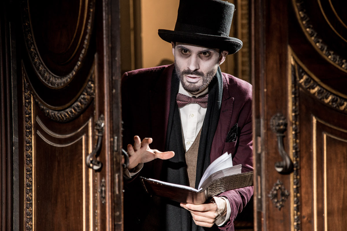 Il “Canto di Natale” ambientato nelle sale del Bagatti Valsecchi