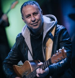 Per Natale regala il concerto benefico per A.I.D.O. di Enrico Capuano. Ospiti Tony Esposito e Alessandro Pieravanti