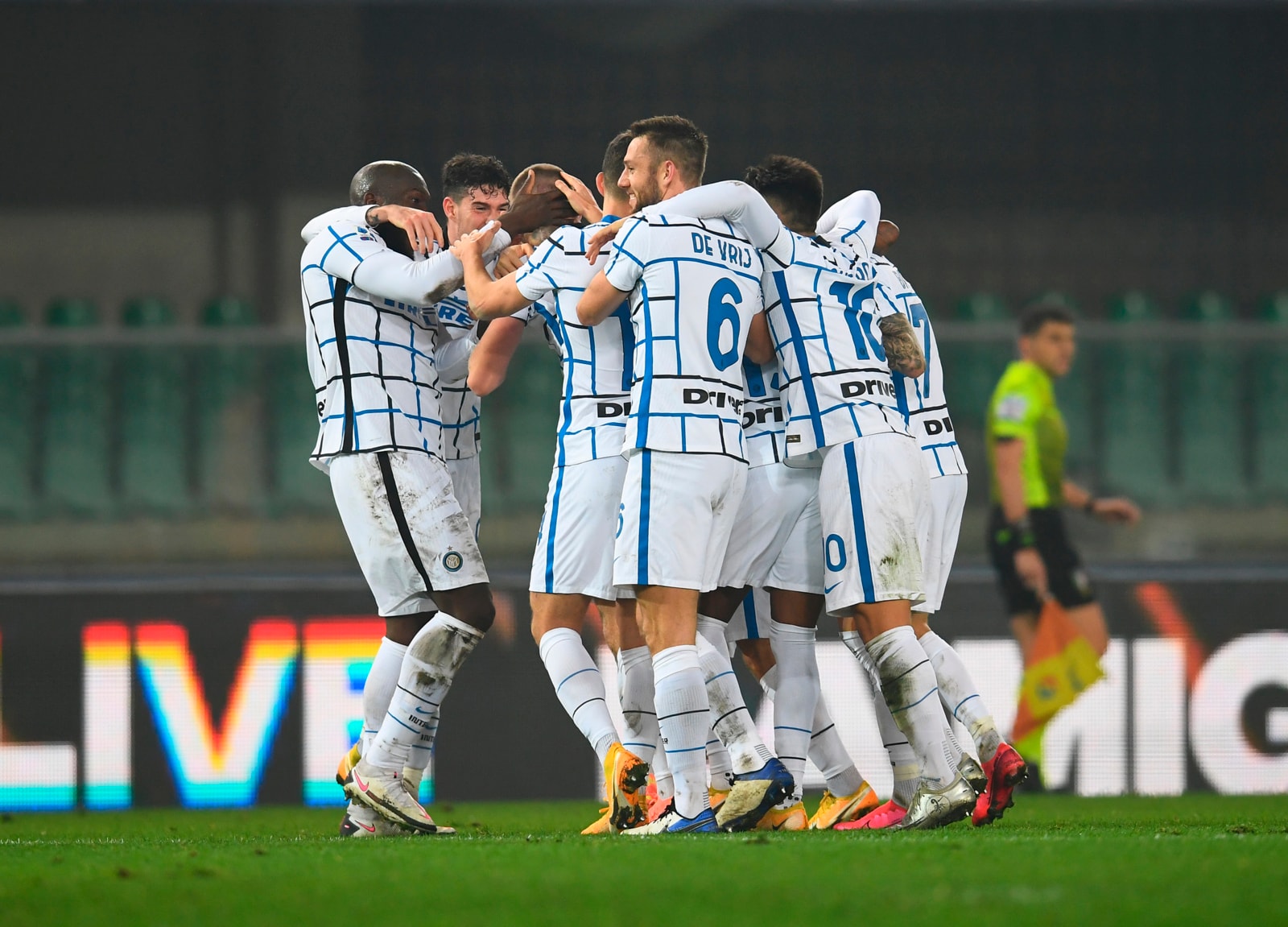 Verona-Inter 1-2: Conte infila la settima vittoria di fila