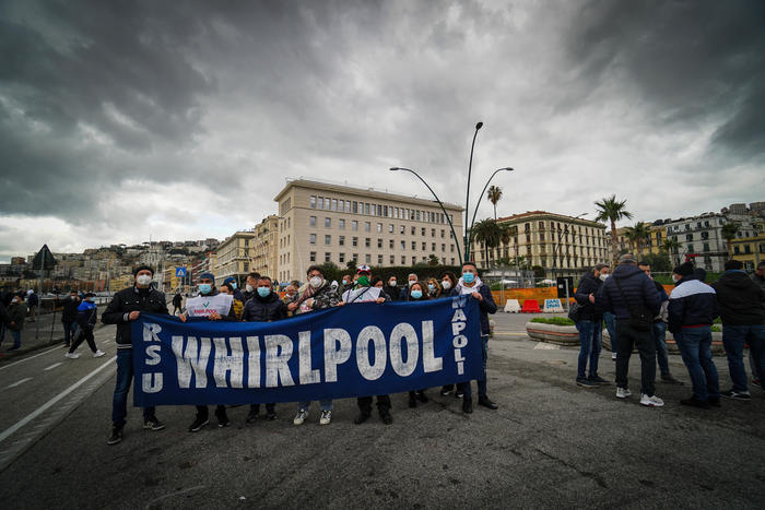 Whirlpool: La Morgia, pagheremo stipendi dicembre, poi cig