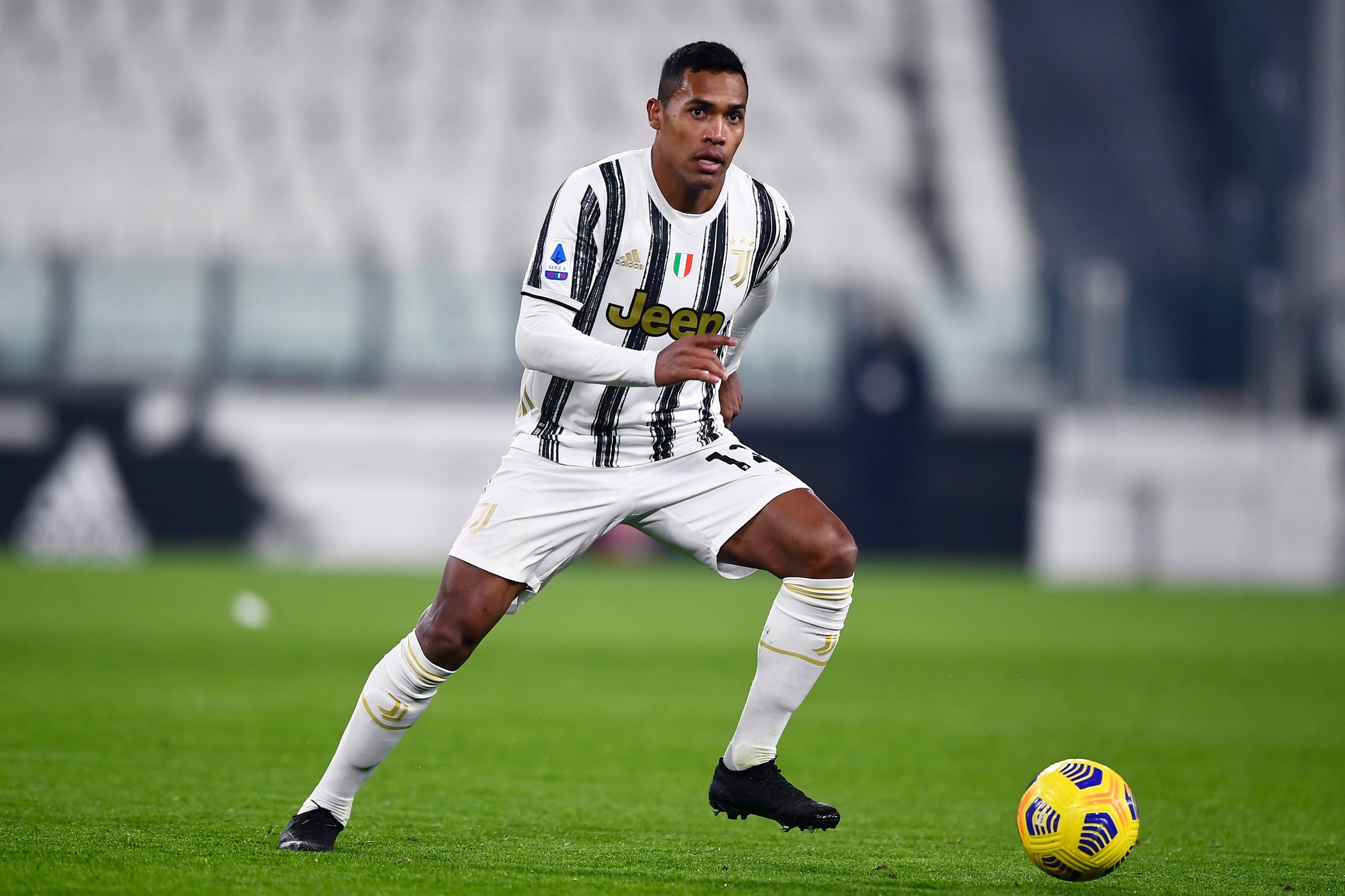 Alex Sandro tra Covid e auguri Juve: 30 anni e guarigione in arrivo