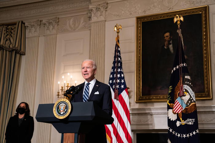 Biden firma decreti sanità e aborto,via danni fatti da Trump