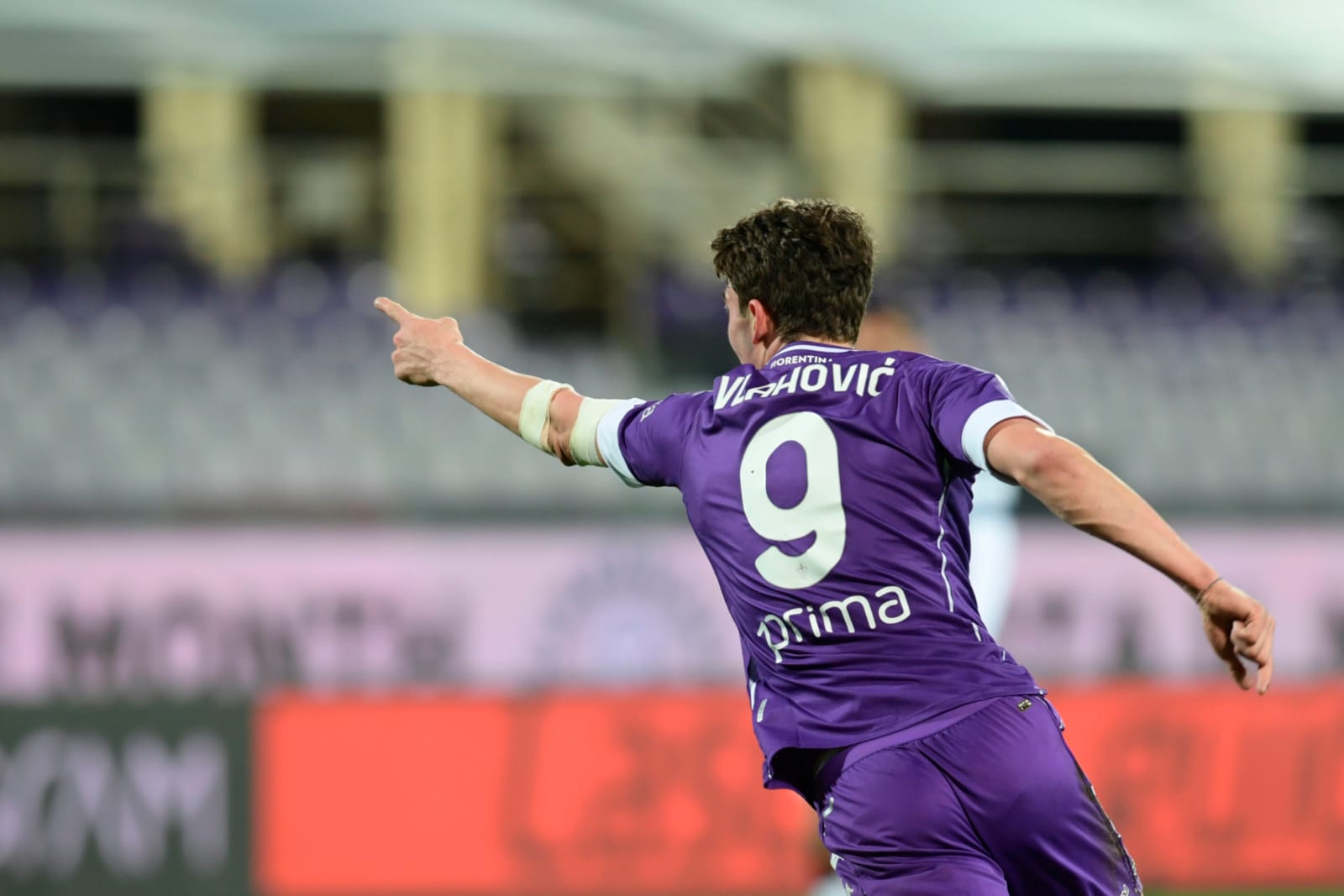 Festa Fiorentina: Dragowski chiude la porta, poi Vlahovic piega il Cagliari