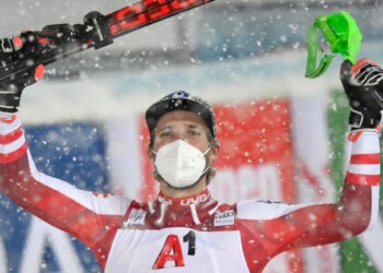 Chamonix, Schwarz guida la classifica