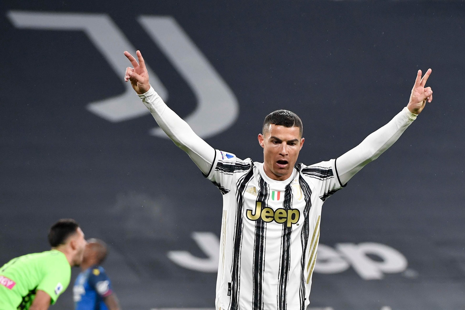 Ronaldo da impazzire: doppietta e assist. Poker Juve sull'Udinese